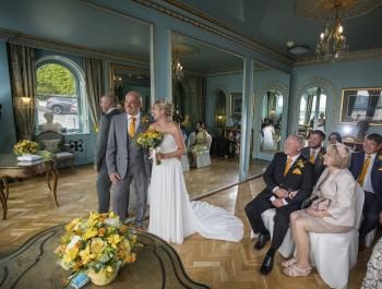 Priodasau Dethol a Dewis